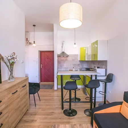 아파트 Apartament Przy Teatrze Zdrojowym Polanicaapartamenty Pl 폴라니카-즈루이